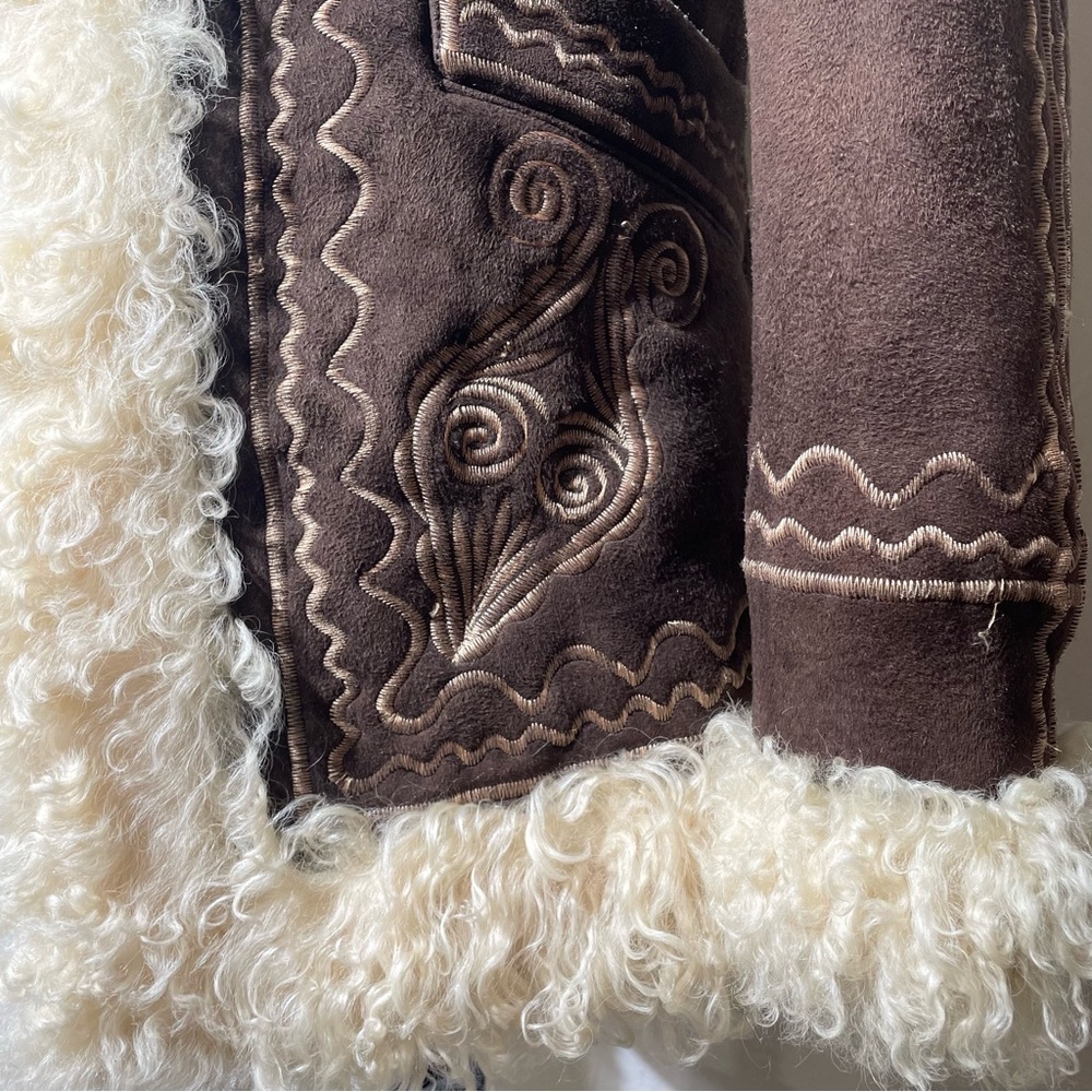 Vtg Afghan curly lamb wool shearling embroidered suede coat penny lane Mongolian - Picture 7 of 16
